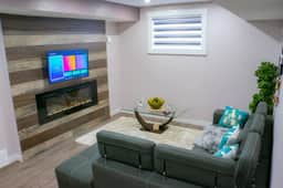 New stylish & homely 2 bdrm suite-10min to Airport